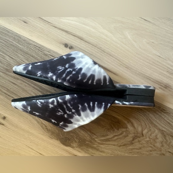 Brand new, never worn slides. - Picture 3 of 3